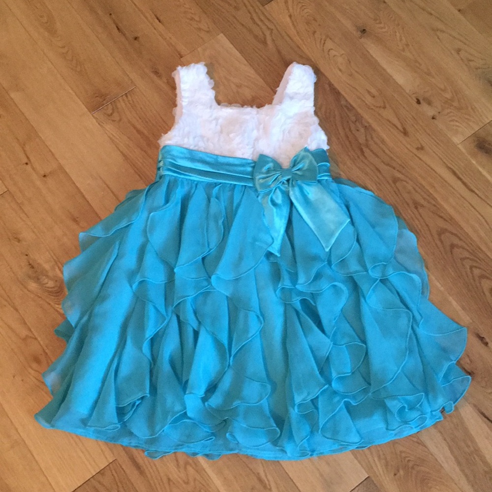 Girls dress